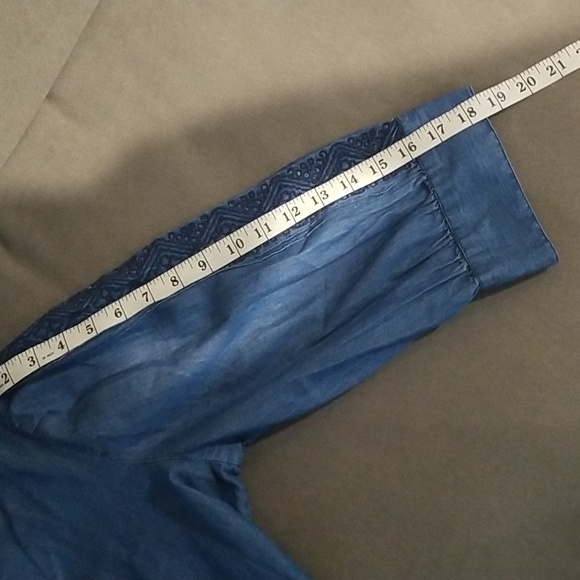 Chico's Women Blouse Chambray Size 2/L Blue - Picture 11 of 11